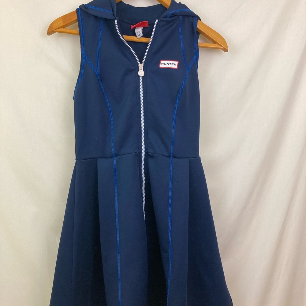 Hunter brand hooded tennis dress 
#hunter #tennis #athleisure #dress